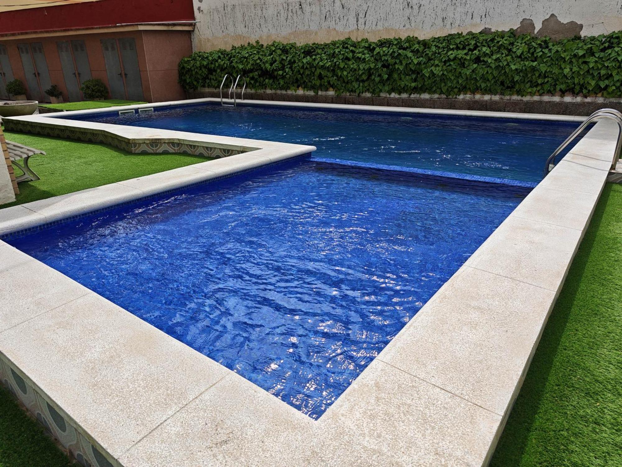 Apartamento Playa Con Piscina Parking Y 2 Habitac Castelldefels Exteriör bild